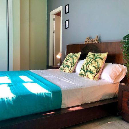 Gatu Premium Atico Caleta , Preferente Mayores De 25 Anos Y Familias 加的斯 外观 照片